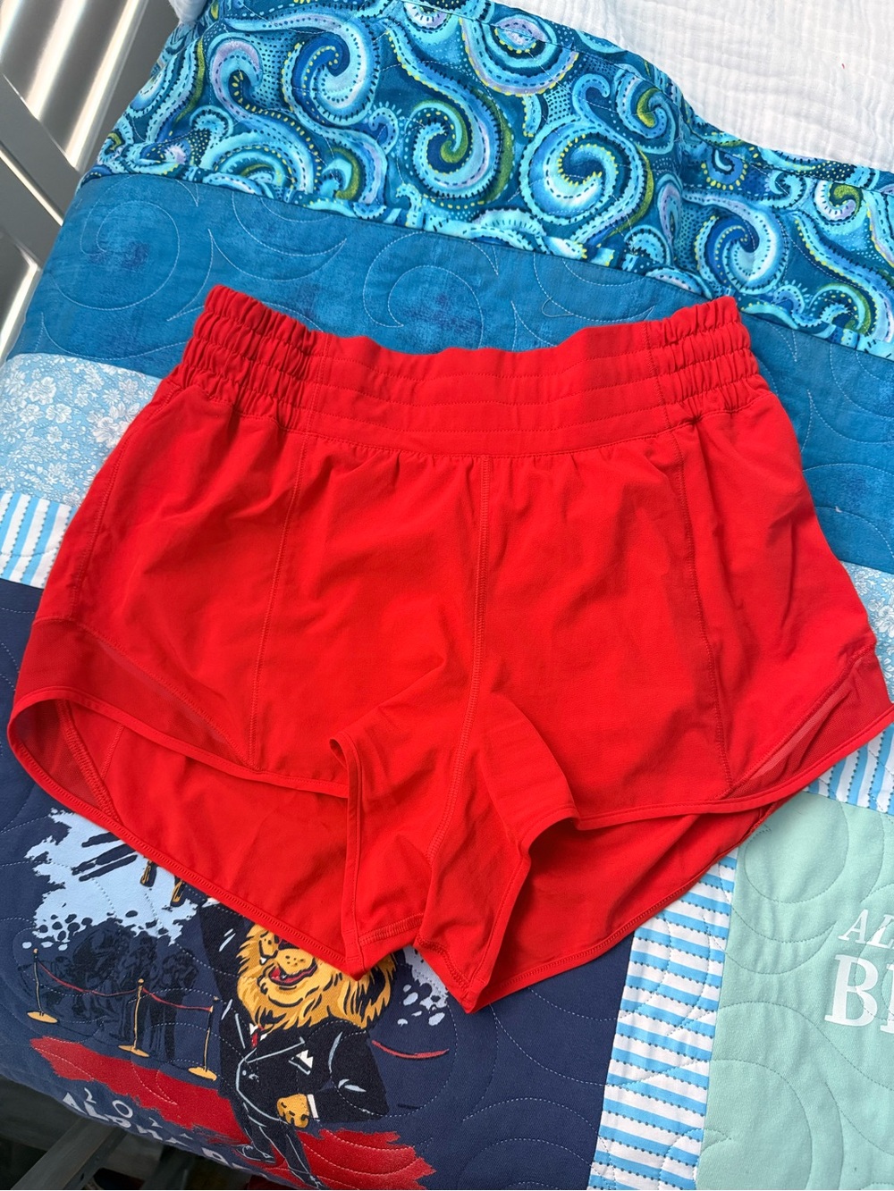 Lululemon Hotty Hot Low-Rise Lined Short 2.5"